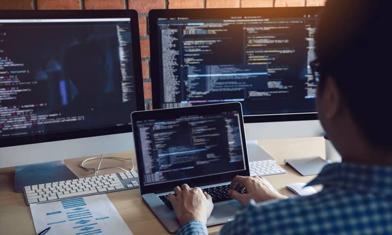 数据科学选型：R与Python如何赋能南川区网站建设？